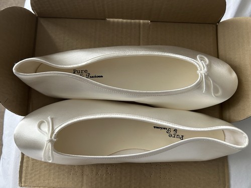 Off white satin - off, flat